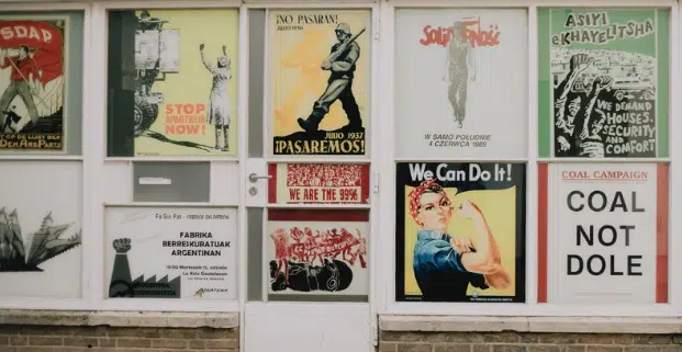 anúncio publicitário impresso